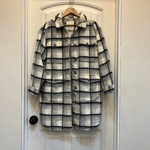 American Eagle Outfitters Plaid Lined Shacket Button Up Size Medium